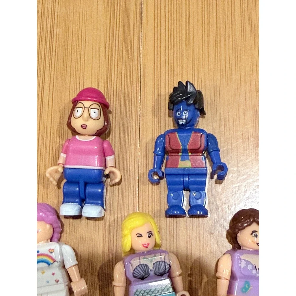 Family Guy‎ McFarlane Figures Lot - RARE Genie Peter, Meg Griffin + LEGO Bricks